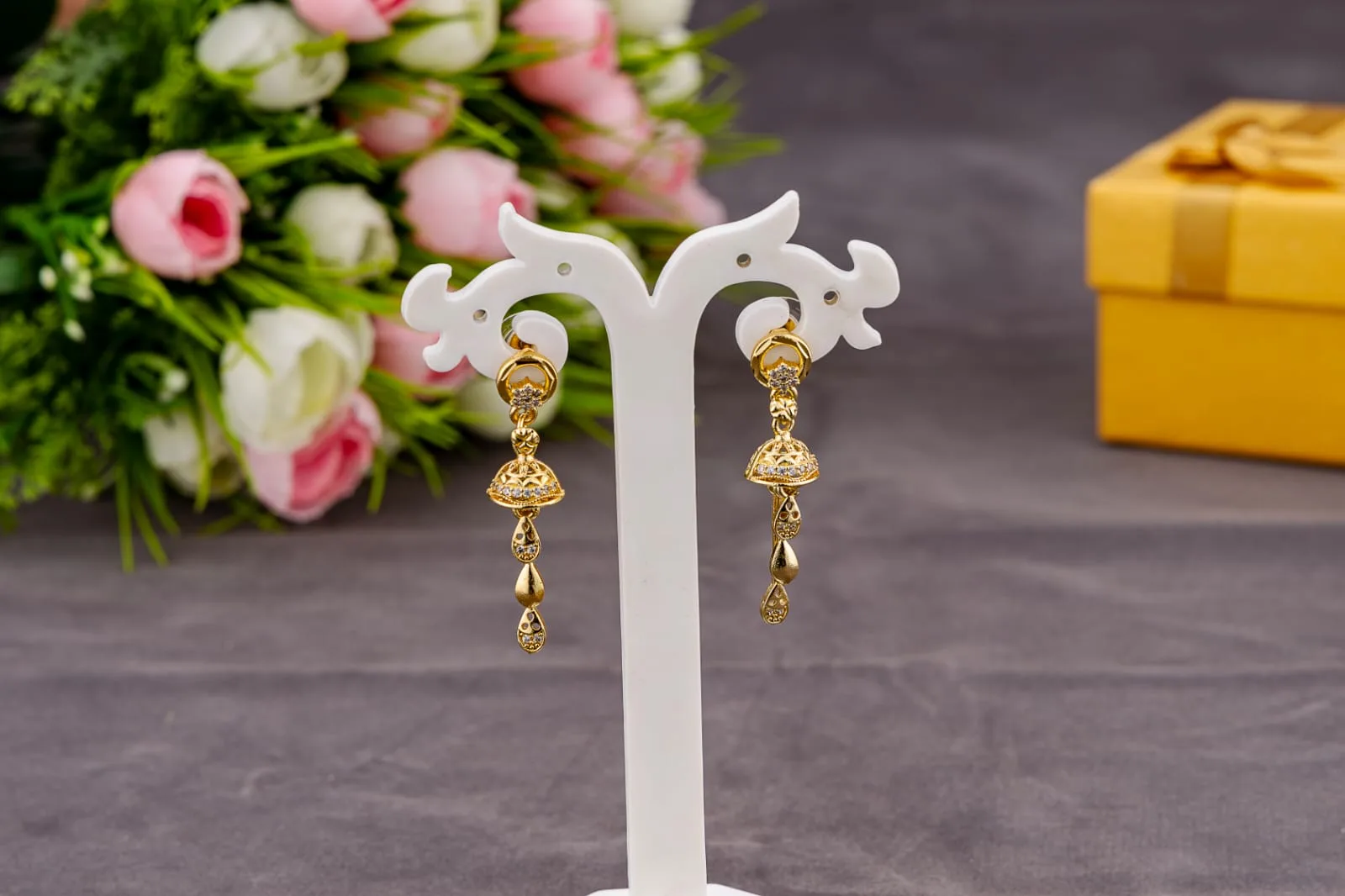 Sleek jhumki - Image 4