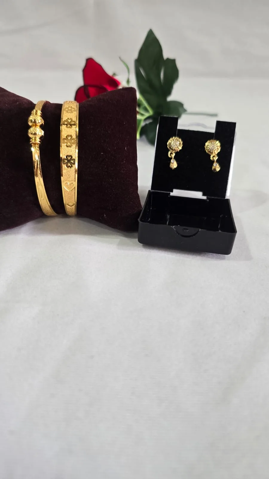 GOLDEN BLOOM SET FREE BUTI WORTH ₹99 - Image 2