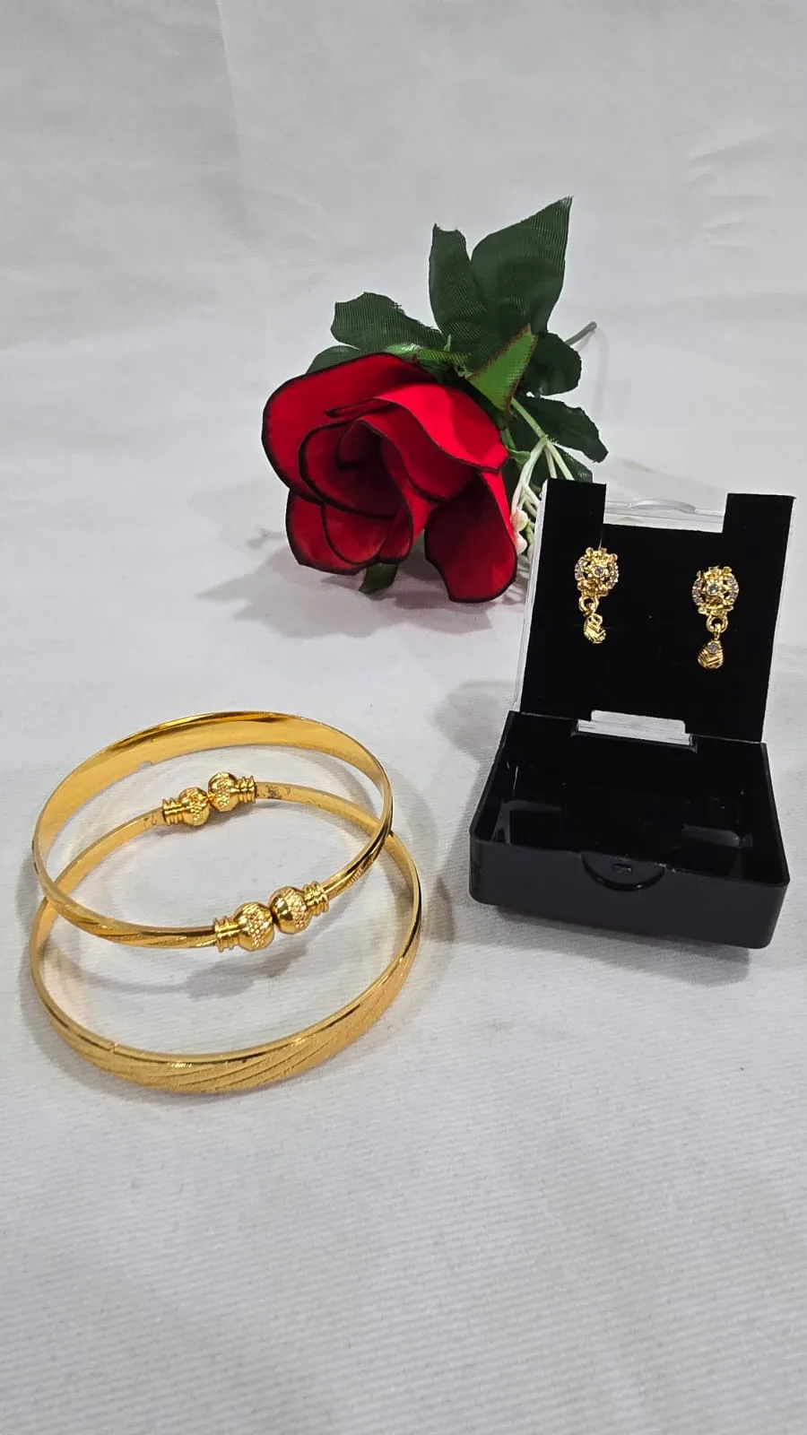 GOLDEN BLOOM SET-FREE BUTI WORTH ₹99