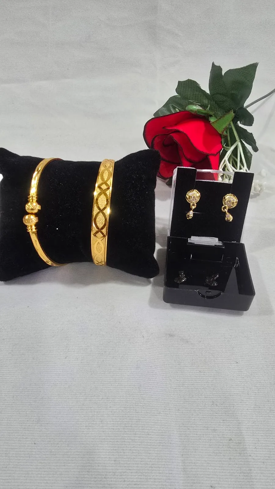 GOLDEN BLOOM SET-FREE BUTI WORTH ₹99 - Image 2
