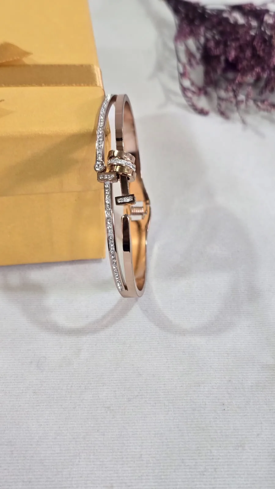 GLITZ FEMALE BRACELET - Image 2