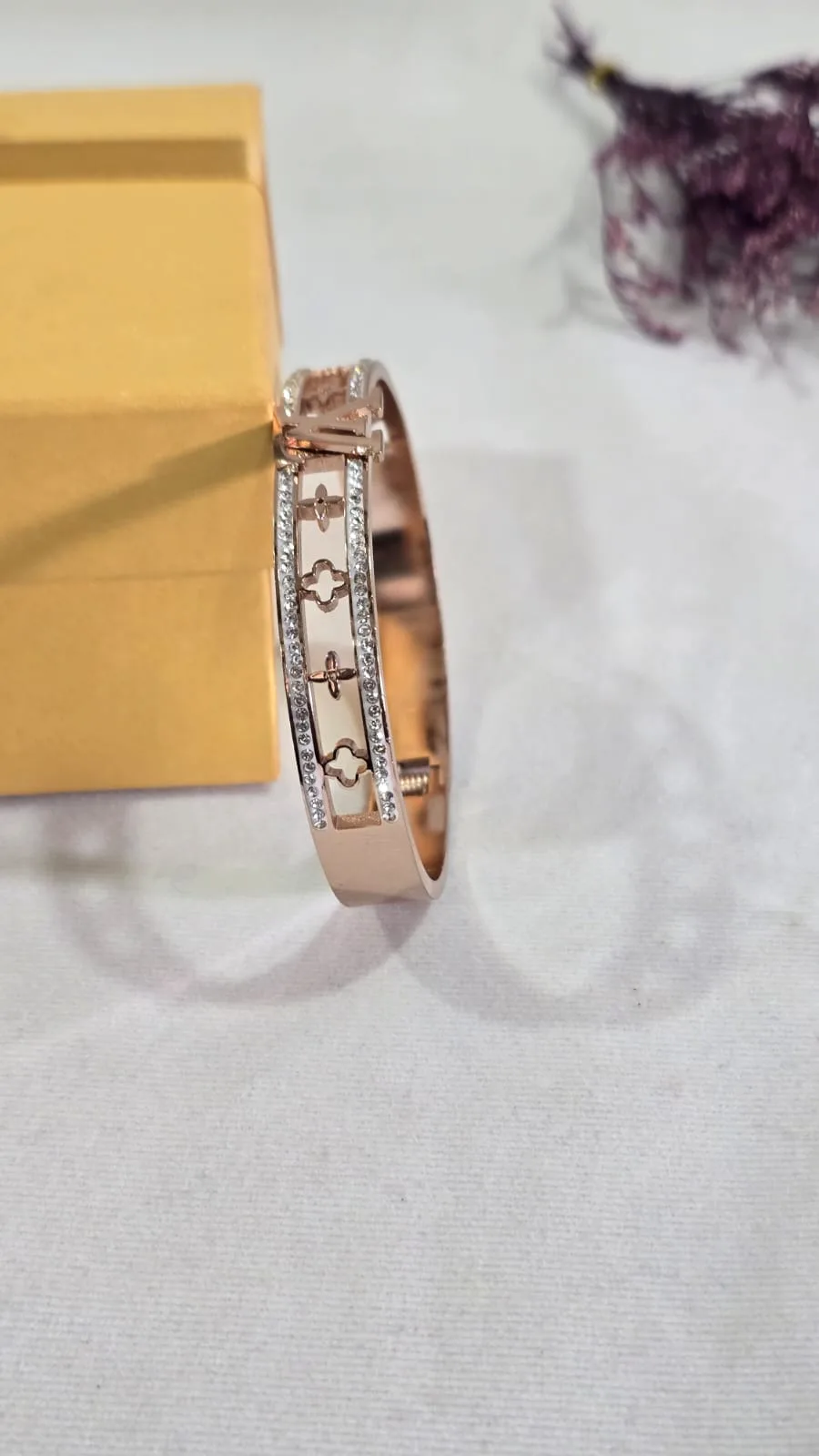 GLITZ FEMALE BRACELET - Image 2