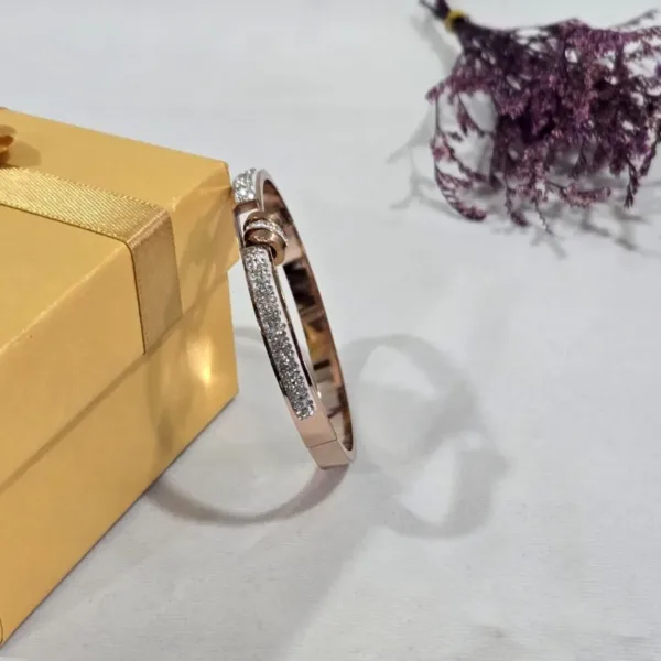 GLITZ FEMALE BRACELET