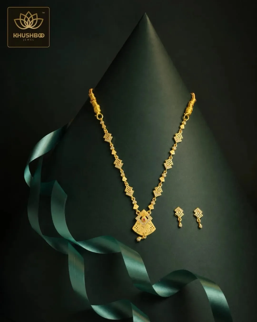 Traditional Imitation Necklace Set with Earrings for Women