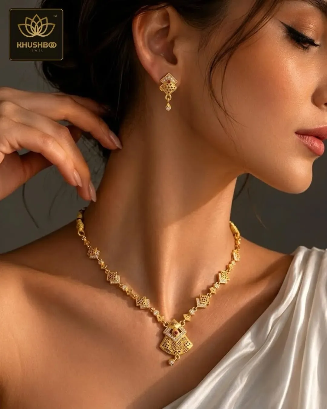 Traditional Imitation Necklace Set with Earrings for Women - Image 2